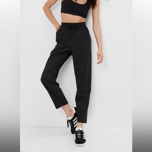 GapFit High Rise Runaround Pants